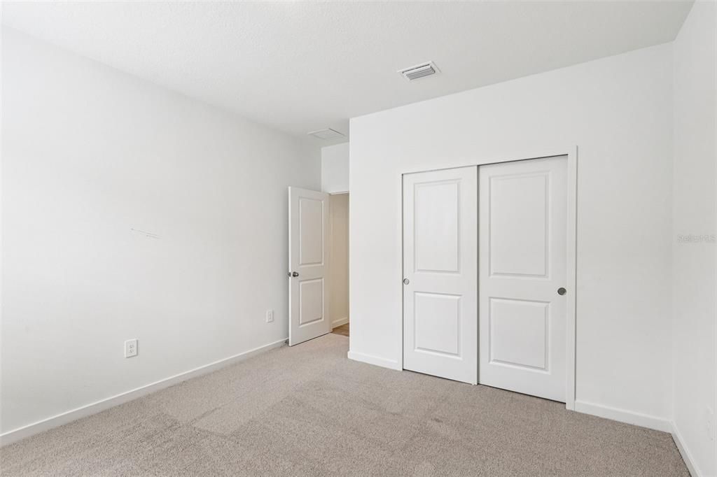 Под контрактом: $384,990 (4 спален, 3 ванн, 2192 Квадратных фут)