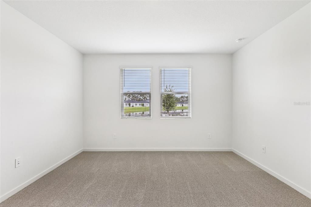 Под контрактом: $384,990 (4 спален, 3 ванн, 2192 Квадратных фут)