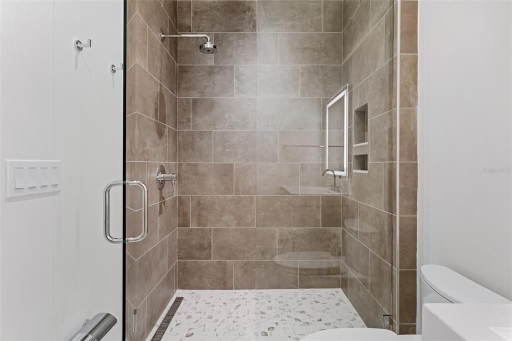 待售: $2,287,000 (3 贝兹, 3 浴室, 2156 平方英尺)