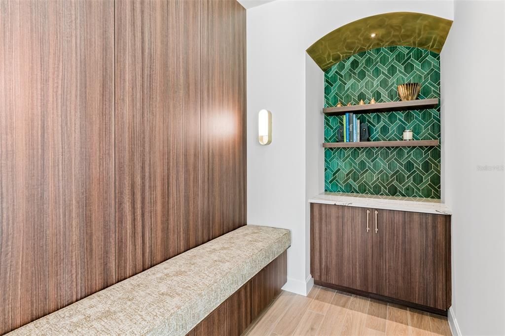 待售: $2,287,000 (3 贝兹, 3 浴室, 2156 平方英尺)