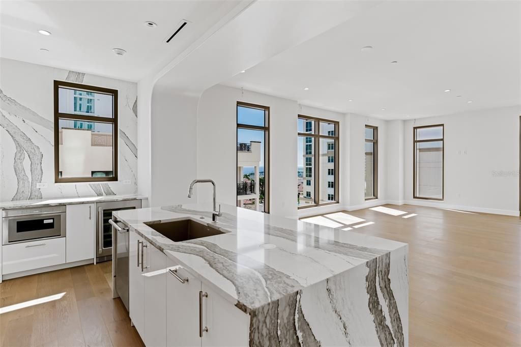 待售: $2,287,000 (3 贝兹, 3 浴室, 2156 平方英尺)