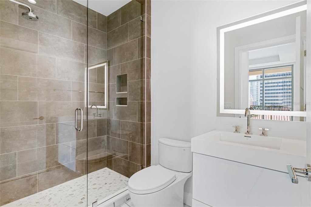 待售: $2,287,000 (3 贝兹, 3 浴室, 2156 平方英尺)