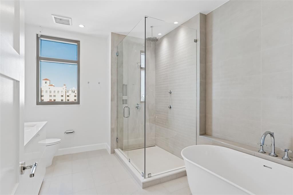 待售: $2,287,000 (3 贝兹, 3 浴室, 2156 平方英尺)