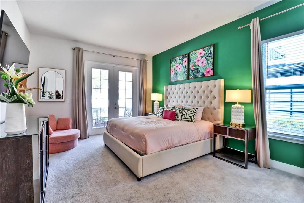 For Sale: $2,190,000 (6 beds, 6 baths, 4704 Square Feet)