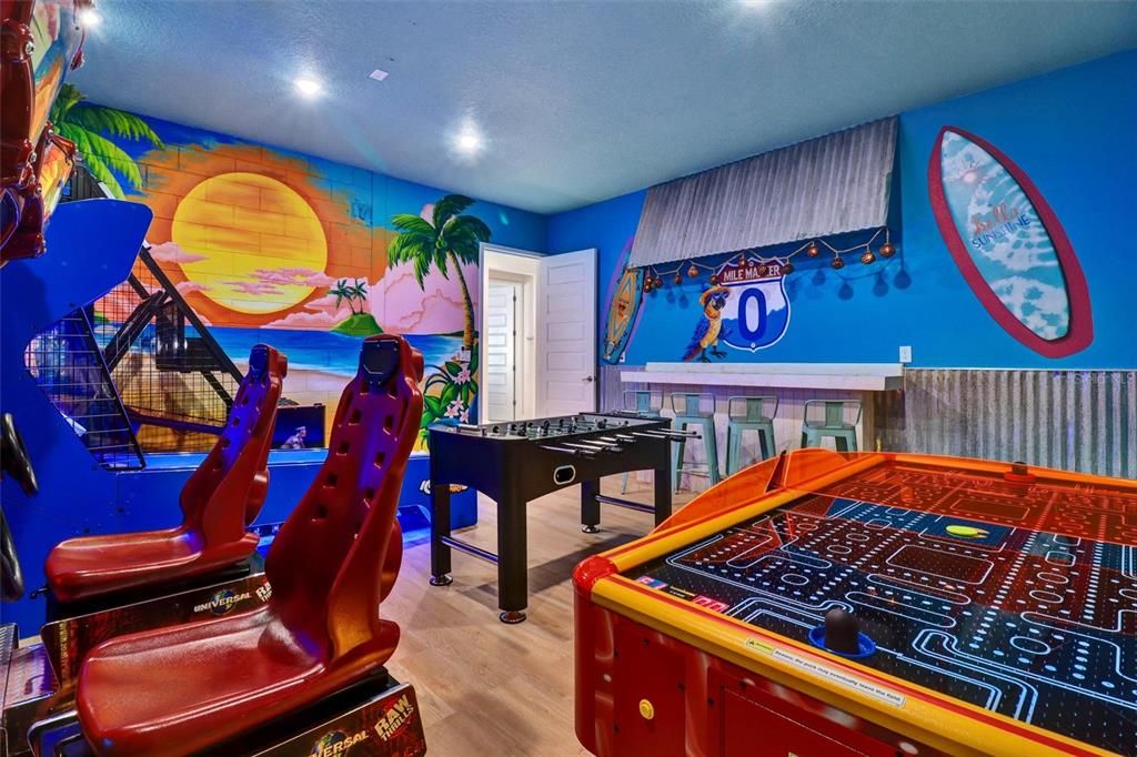 For Sale: $2,190,000 (6 beds, 6 baths, 4704 Square Feet)