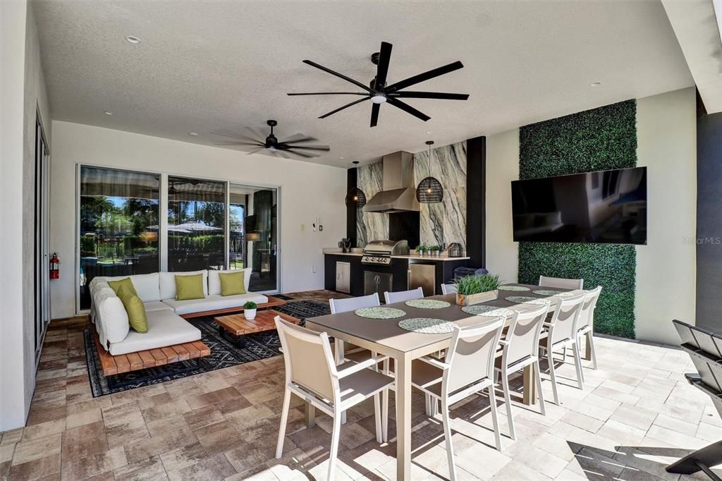 For Sale: $2,190,000 (6 beds, 6 baths, 4704 Square Feet)