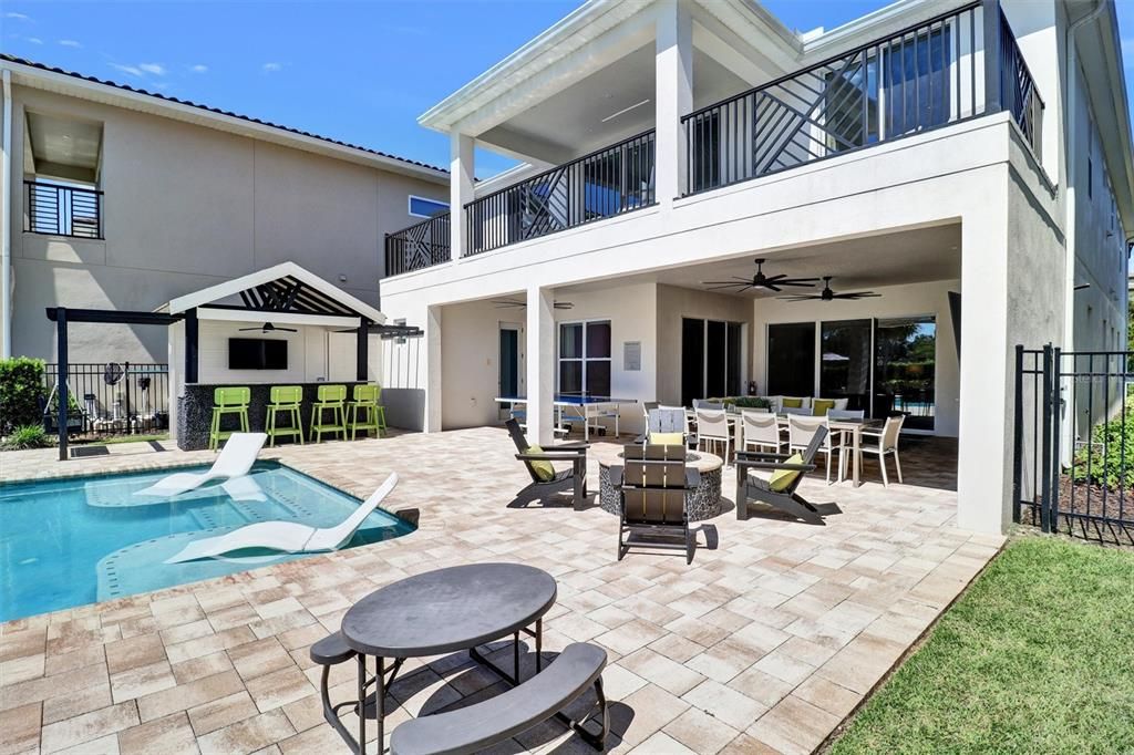 For Sale: $2,190,000 (6 beds, 6 baths, 4704 Square Feet)