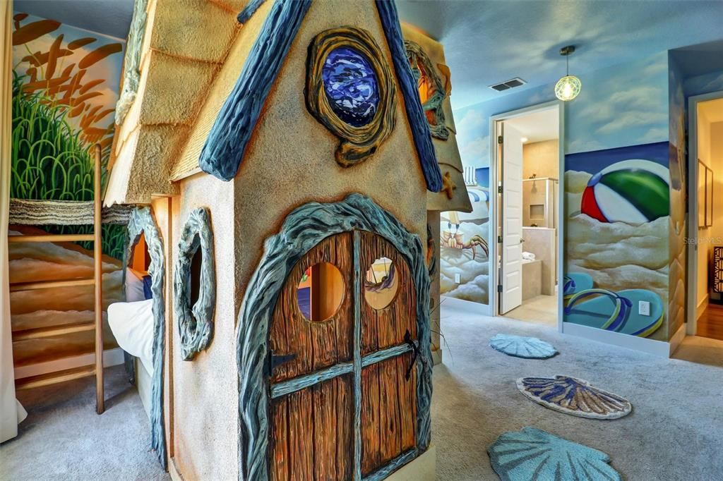 For Sale: $2,190,000 (6 beds, 6 baths, 4704 Square Feet)