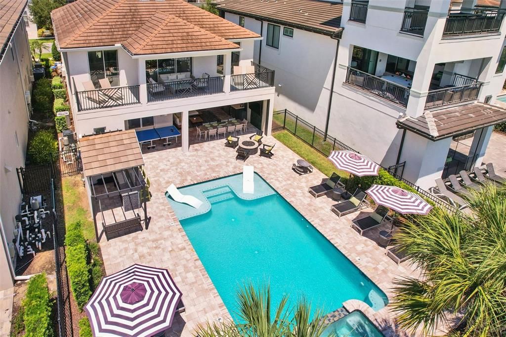 For Sale: $2,190,000 (6 beds, 6 baths, 4704 Square Feet)