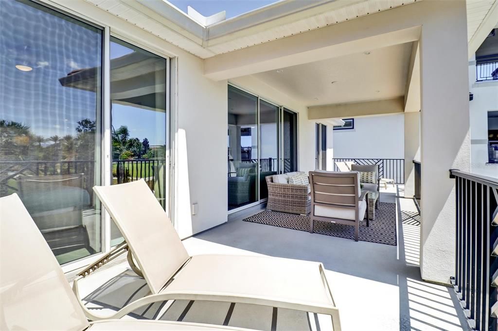 For Sale: $2,190,000 (6 beds, 6 baths, 4704 Square Feet)