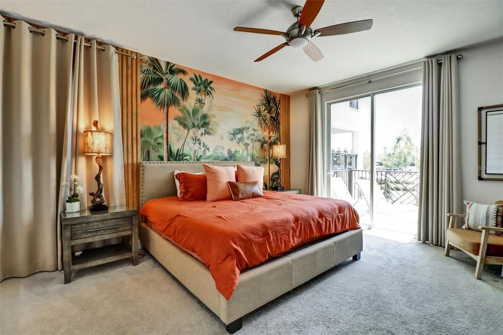 For Sale: $2,190,000 (6 beds, 6 baths, 4704 Square Feet)