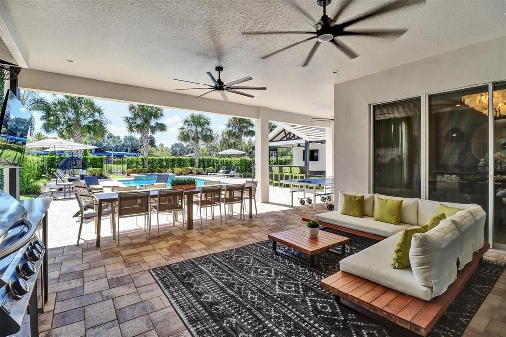 For Sale: $2,190,000 (6 beds, 6 baths, 4704 Square Feet)