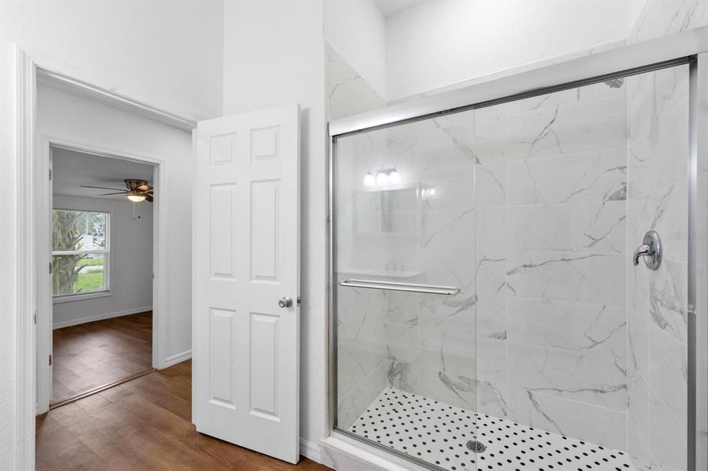 待售: $425,000 (5 贝兹, 3 浴室, 3061 平方英尺)