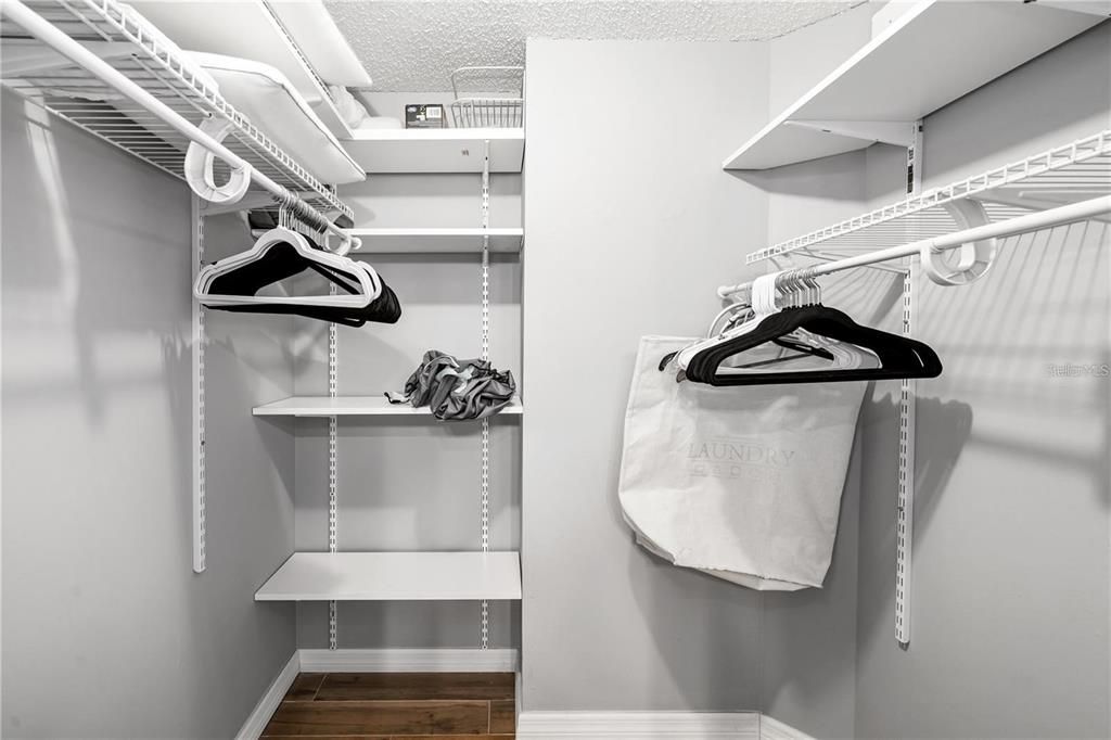 Active With Contract: $515,000 (2 beds, 2 baths, 1054 Square Feet)