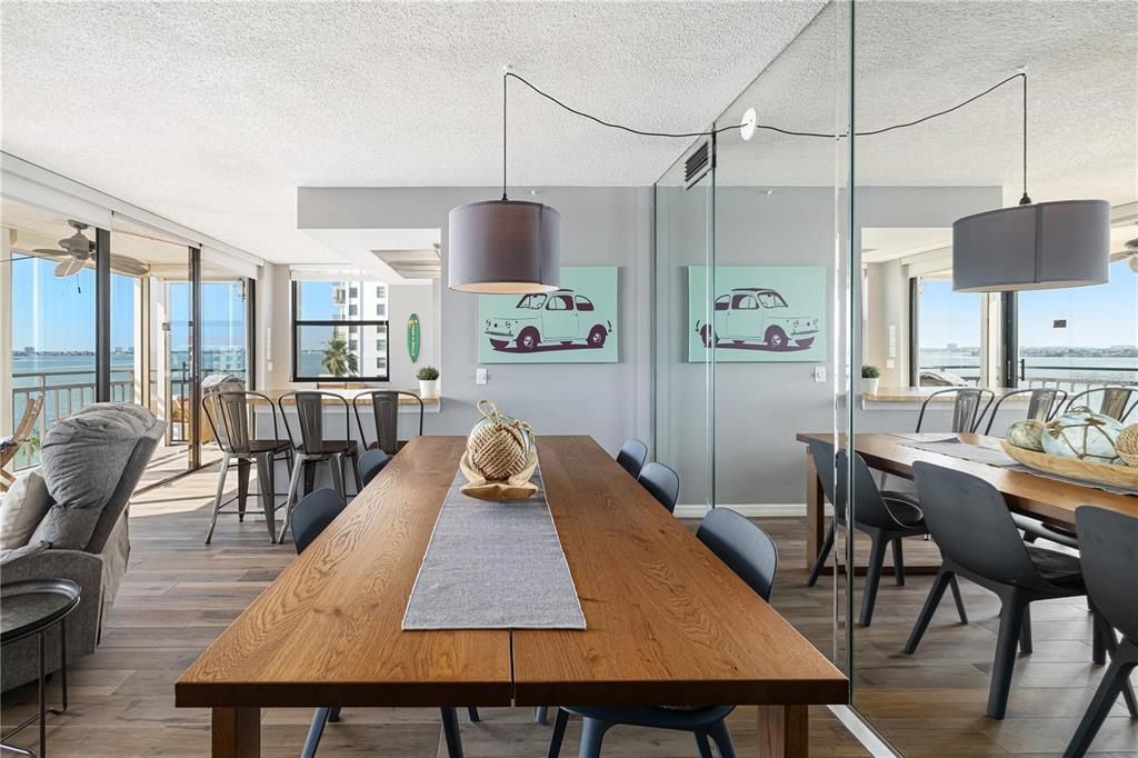 Active With Contract: $515,000 (2 beds, 2 baths, 1054 Square Feet)