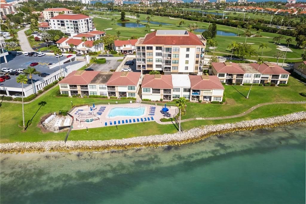 Active With Contract: $515,000 (2 beds, 2 baths, 1054 Square Feet)