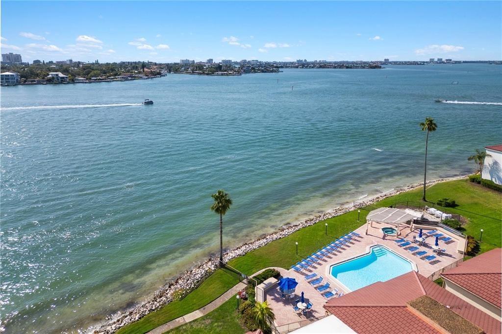 Active With Contract: $515,000 (2 beds, 2 baths, 1054 Square Feet)