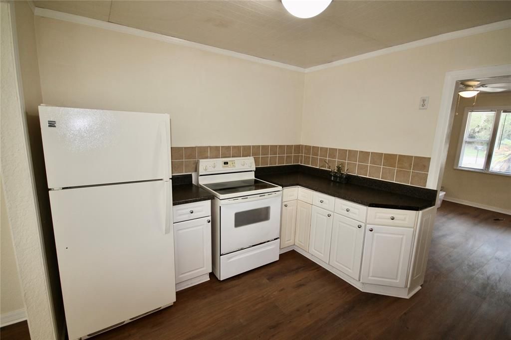 出租: $1,600 (3 贝兹, 1 浴室, 1619 平方英尺)