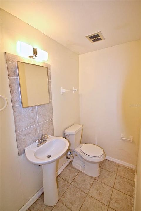 出租: $1,600 (3 贝兹, 1 浴室, 1619 平方英尺)