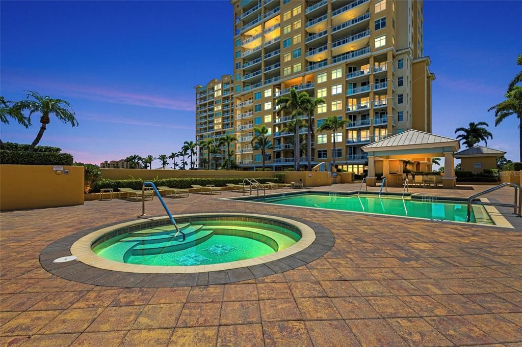 Active With Contract: $495,000 (2 beds, 2 baths, 1978 Square Feet)