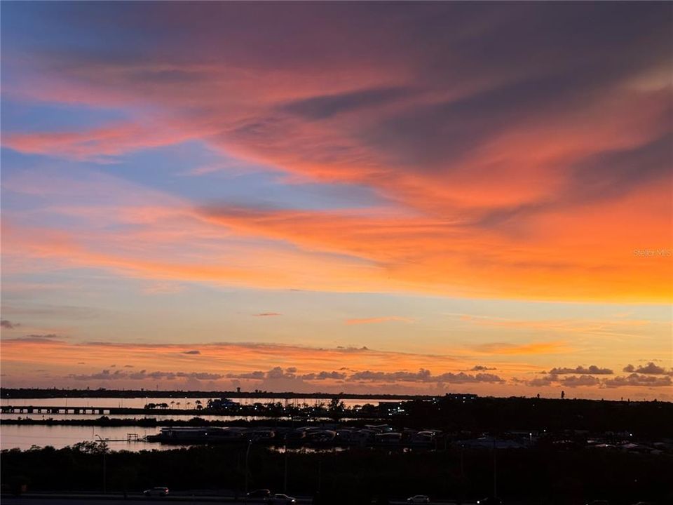 Active With Contract: $495,000 (2 beds, 2 baths, 1978 Square Feet)