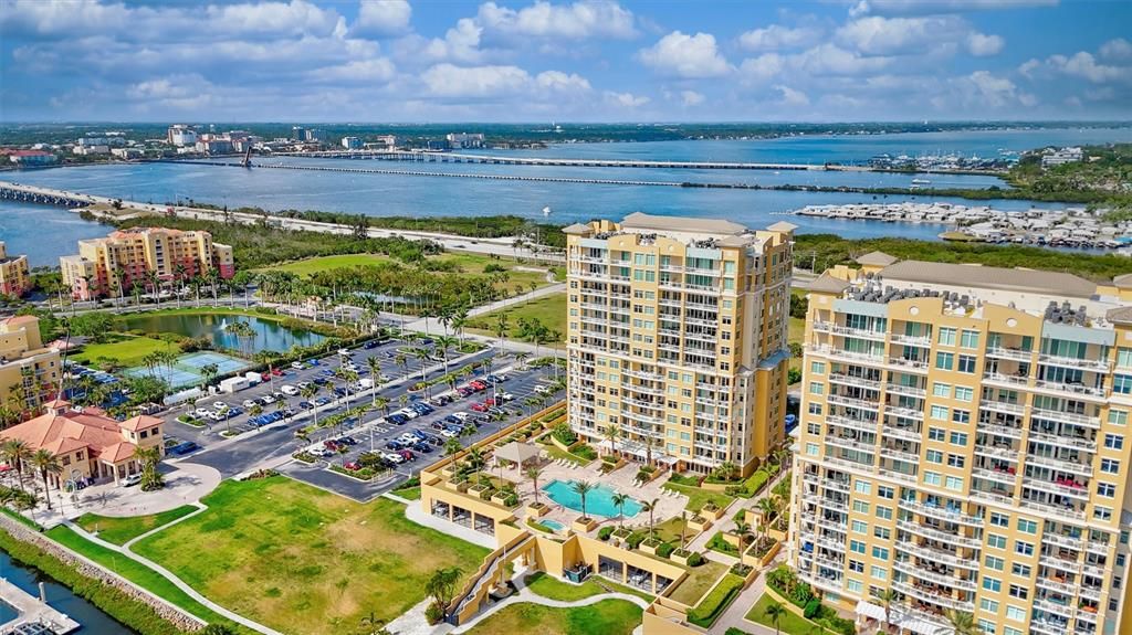 Active With Contract: $495,000 (2 beds, 2 baths, 1978 Square Feet)