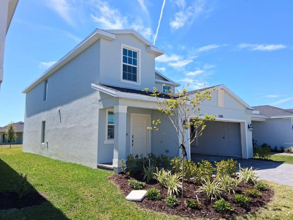 Active With Contract: $2,695 (5 beds, 2 baths, 2409 Square Feet)