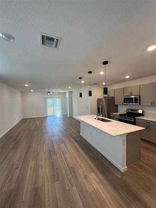 Active With Contract: $2,695 (5 beds, 2 baths, 2409 Square Feet)