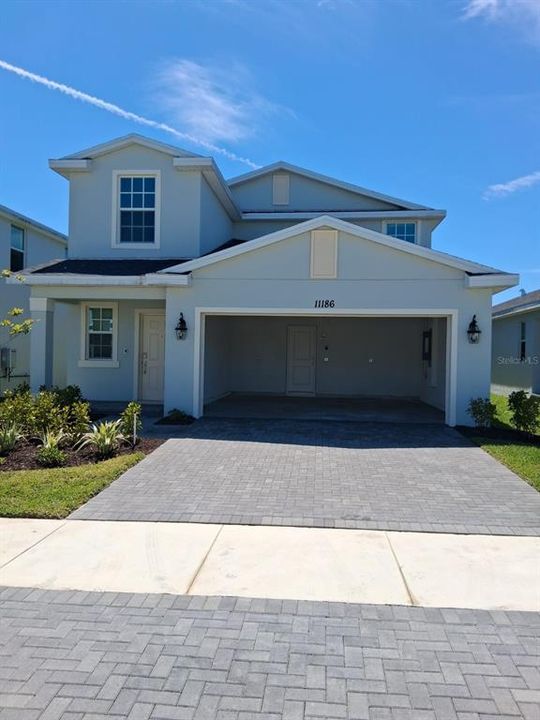 Active With Contract: $2,695 (5 beds, 2 baths, 2409 Square Feet)