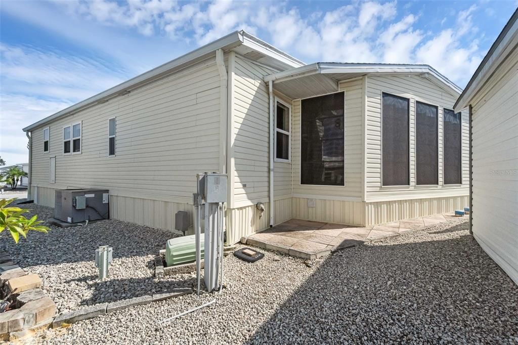 待售: $125,000 (2 贝兹, 1 浴室, 1000 平方英尺)