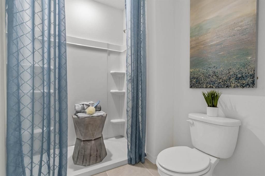 Active With Contract: $300,490 (3 beds, 2 baths, 1758 Square Feet)