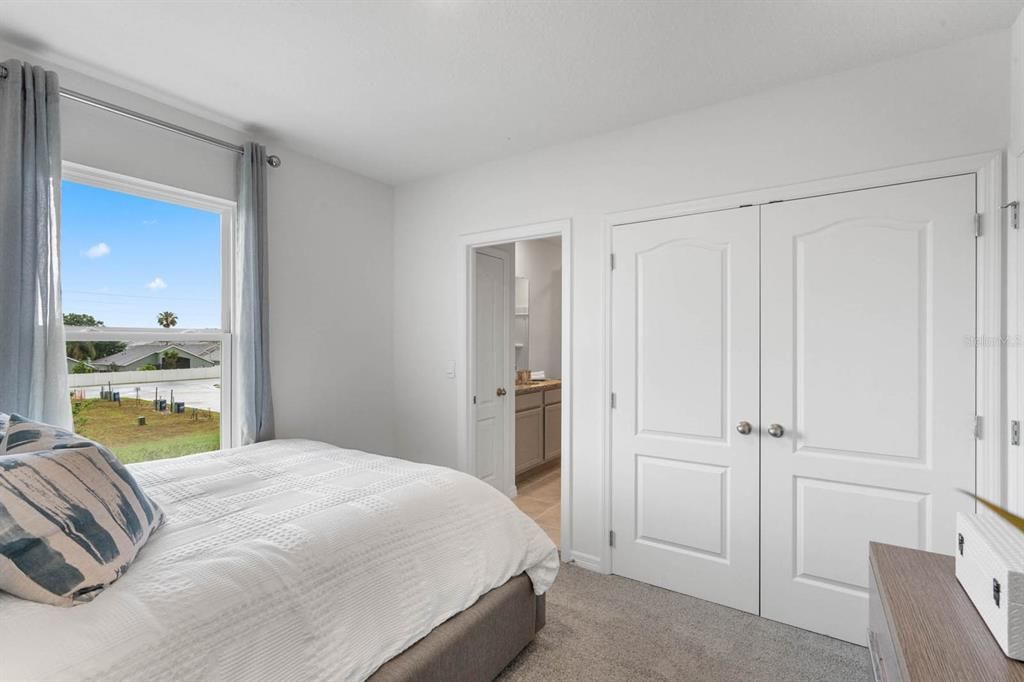 Active With Contract: $300,490 (3 beds, 2 baths, 1758 Square Feet)