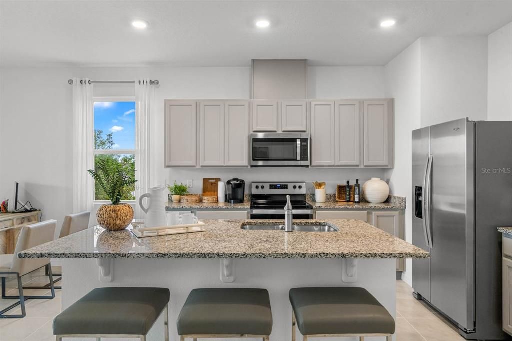 Active With Contract: $300,490 (3 beds, 2 baths, 1758 Square Feet)