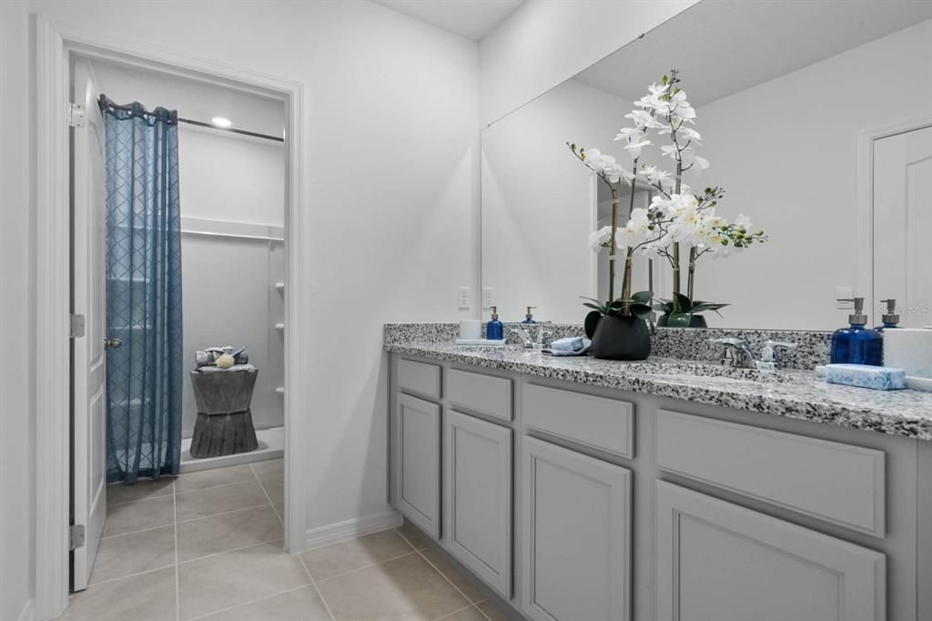 Active With Contract: $300,490 (3 beds, 2 baths, 1758 Square Feet)