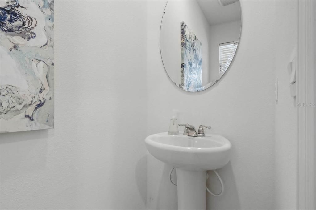 Active With Contract: $300,490 (3 beds, 2 baths, 1758 Square Feet)