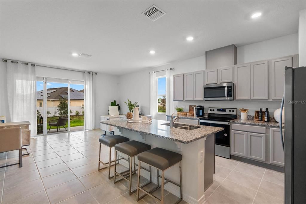 Active With Contract: $300,490 (3 beds, 2 baths, 1758 Square Feet)