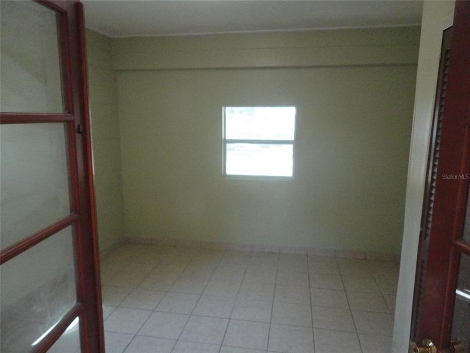 For Rent: $1,600 (4 beds, 2 baths, 1248 Square Feet)