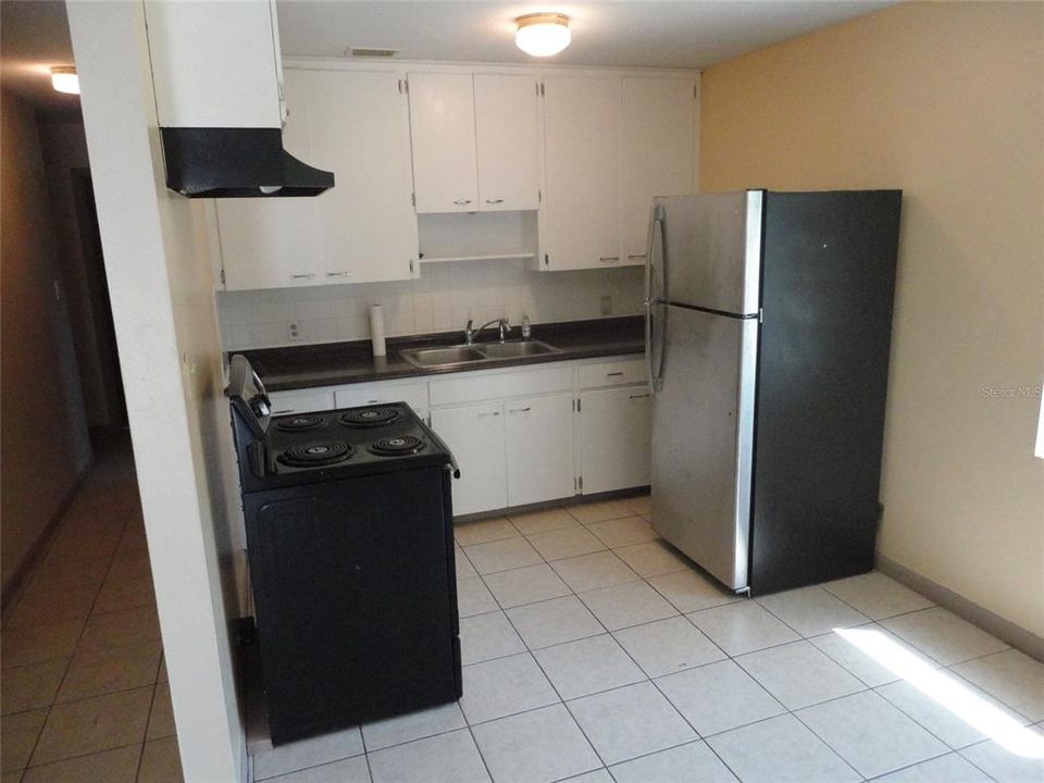 For Rent: $1,600 (4 beds, 2 baths, 1248 Square Feet)