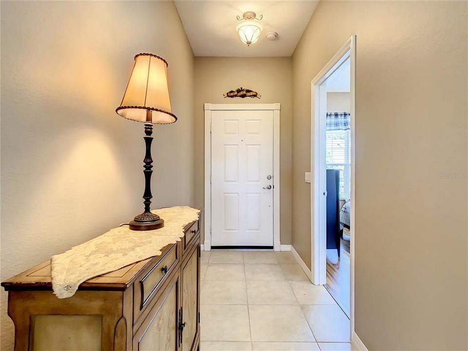 For Sale: $215,000 (2 beds, 2 baths, 1419 Square Feet)