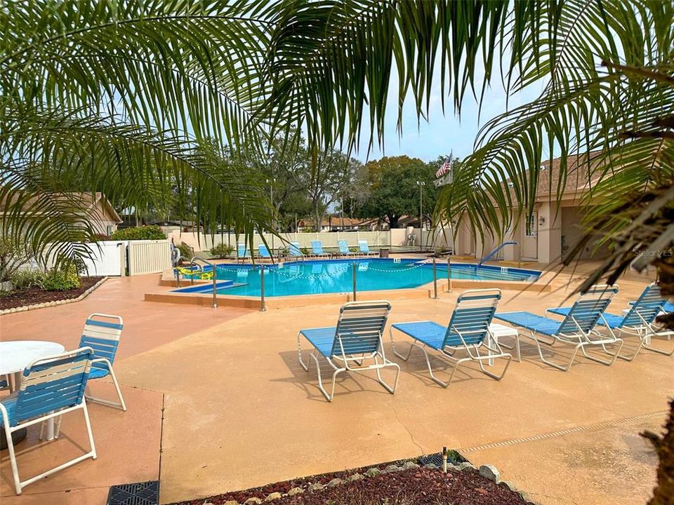 For Sale: $179,900 (2 beds, 2 baths, 1318 Square Feet)