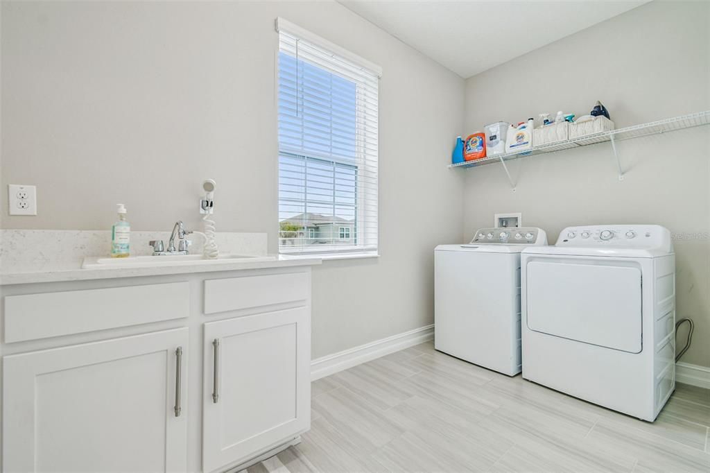 For Sale: $750,000 (4 beds, 3 baths, 3252 Square Feet)