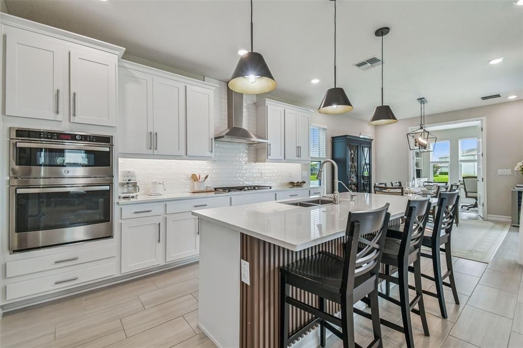 For Sale: $750,000 (4 beds, 3 baths, 3252 Square Feet)