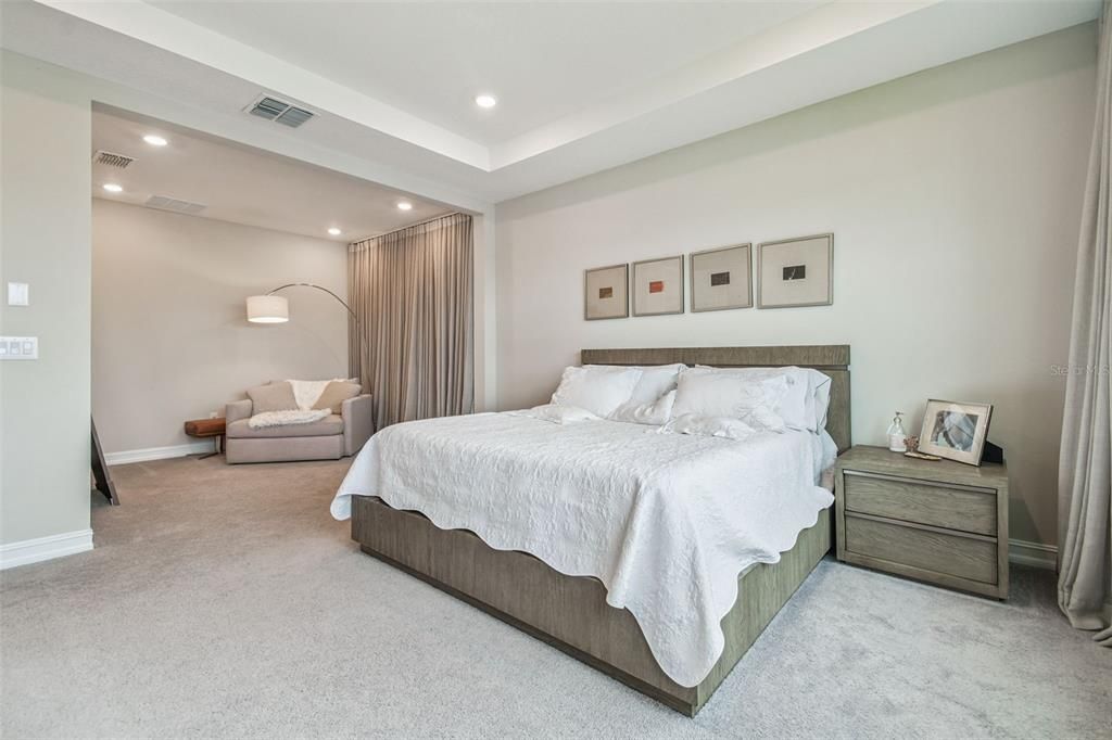 For Sale: $750,000 (4 beds, 3 baths, 3252 Square Feet)