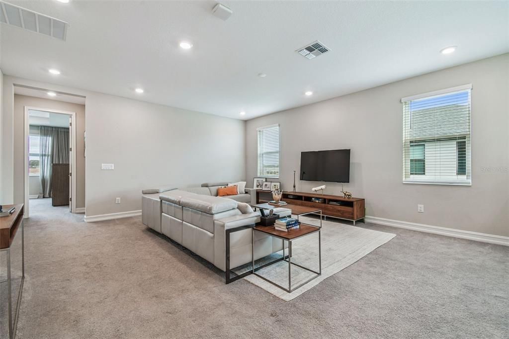 For Sale: $750,000 (4 beds, 3 baths, 3252 Square Feet)