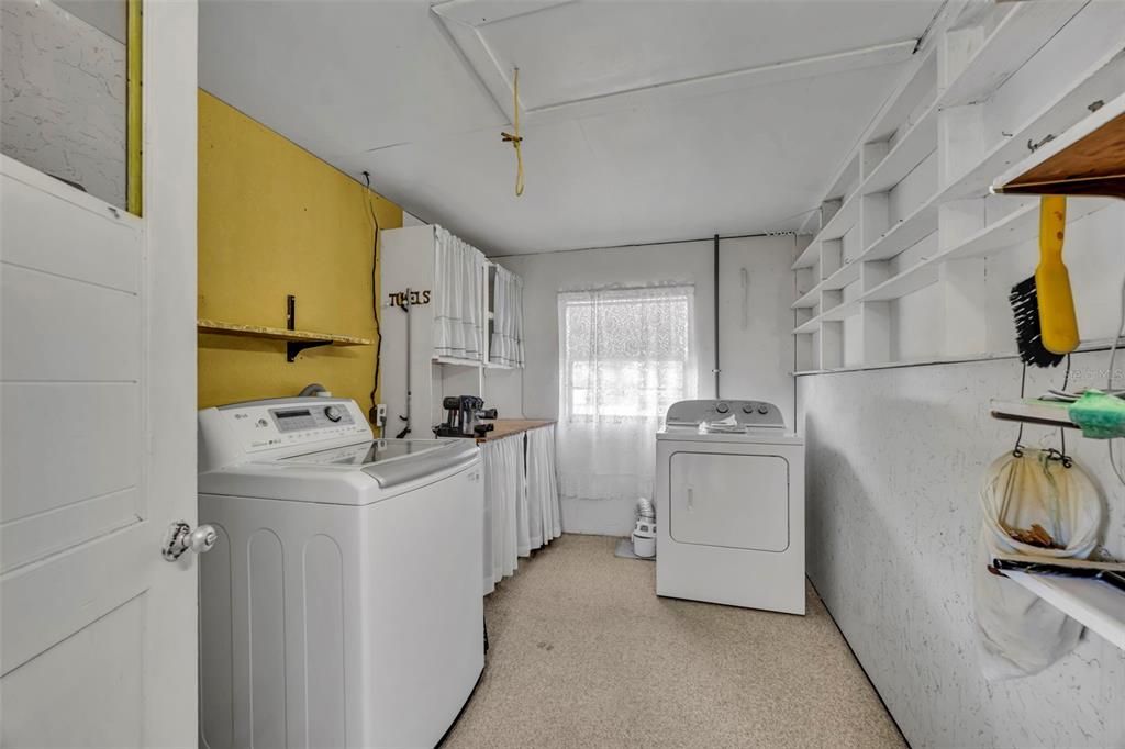 待售: $219,000 (2 贝兹, 1 浴室, 1280 平方英尺)