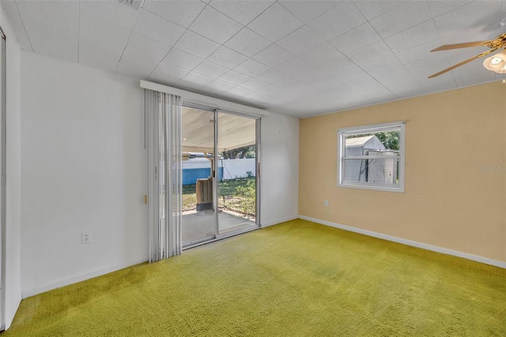 待售: $219,000 (2 贝兹, 1 浴室, 1280 平方英尺)