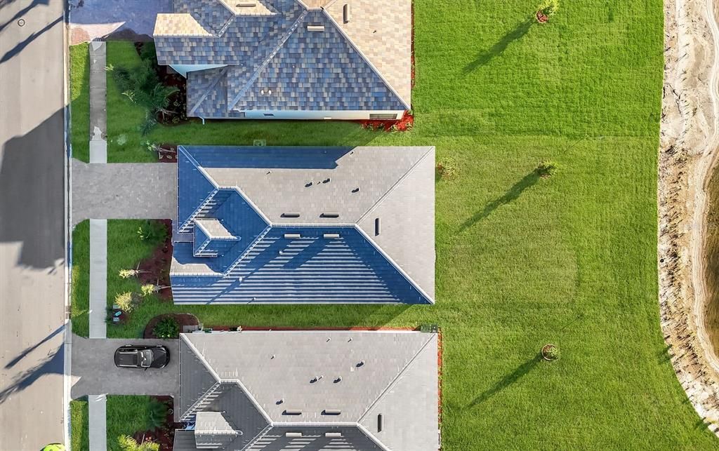 En Renta: $2,400 (4 camas, 3 baños, 2032 Pies cuadrados)