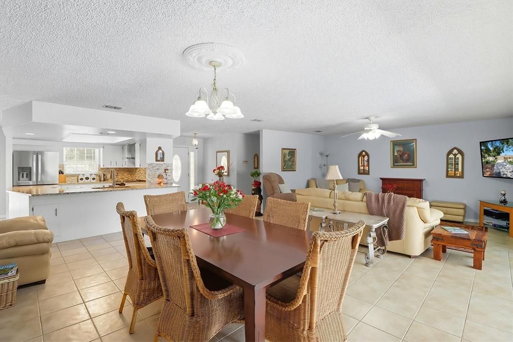 待售: $1,399,000 (3 贝兹, 3 浴室, 2098 平方英尺)