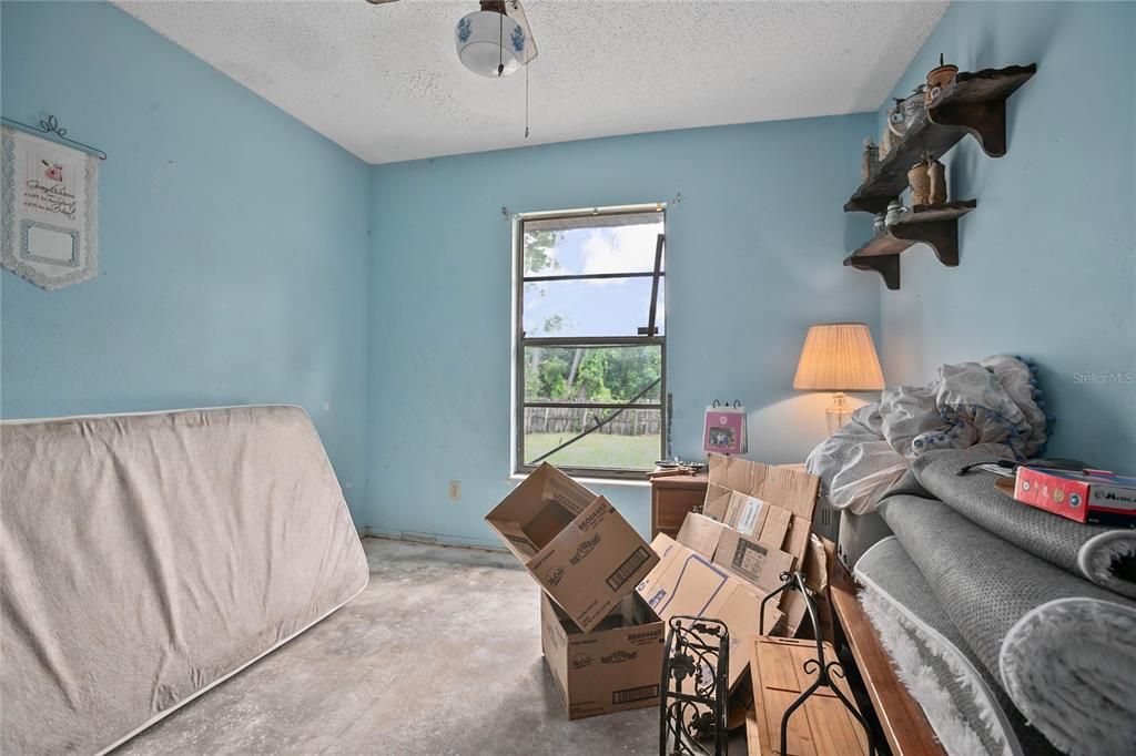 Active With Contract: $229,000 (3 beds, 2 baths, 1152 Square Feet)