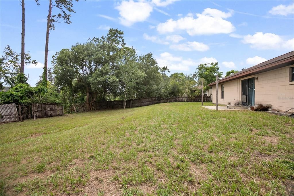 Active With Contract: $229,000 (3 beds, 2 baths, 1152 Square Feet)